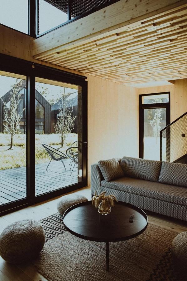 Camppinus Park Villa Jezierzany ภายนอก รูปภาพ
