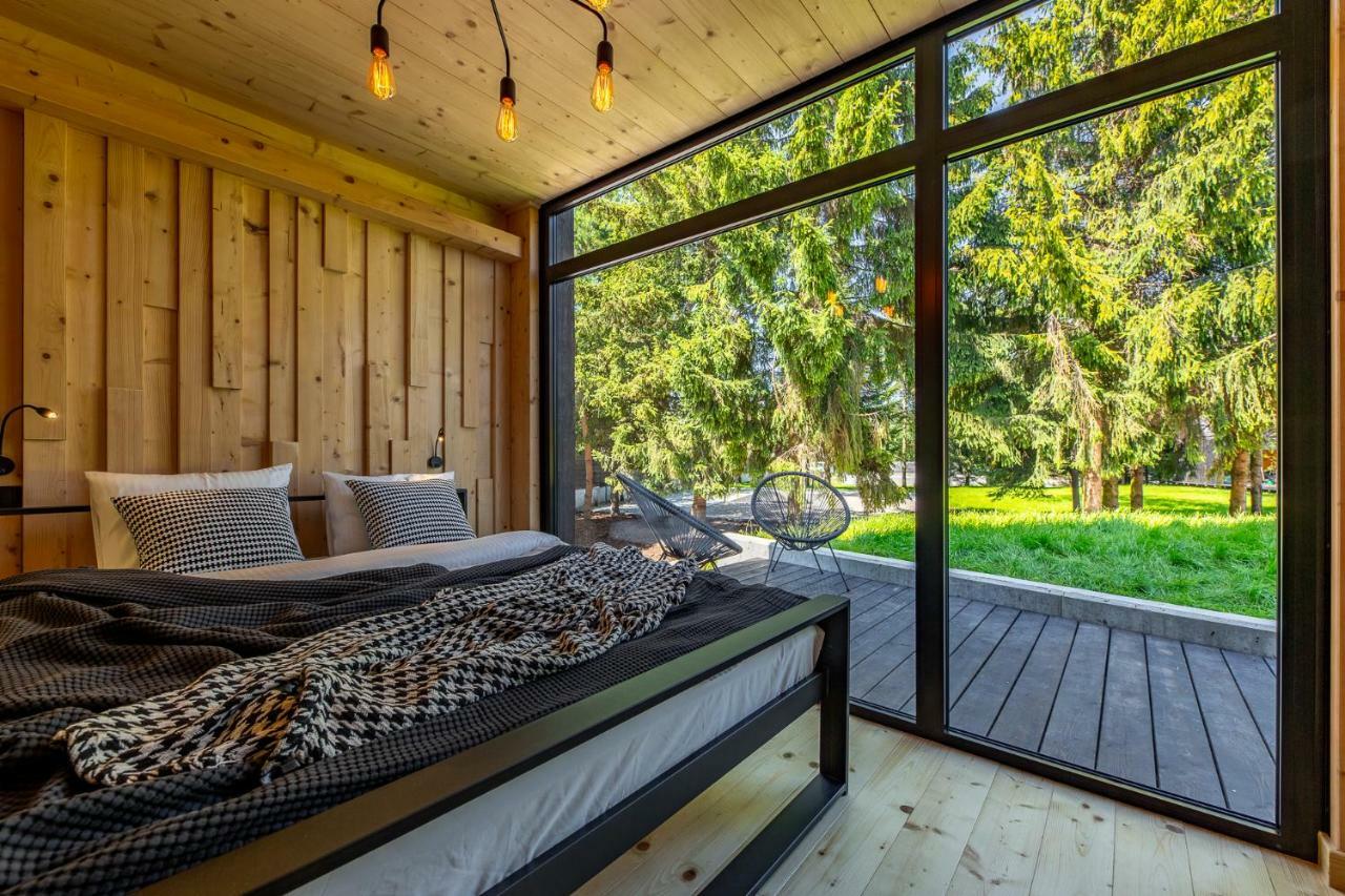 Camppinus Park Villa Jezierzany ภายนอก รูปภาพ